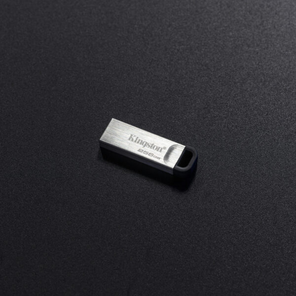 8112e52b1b33cd89adf931e49277d530.jpg Kingston Technology DataTraveler Unidad Flash USB Kyson de 256 GB