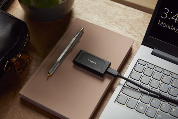 Kingston Technology 2TB SSD externo XS1000 USB 3.2 Gen 2