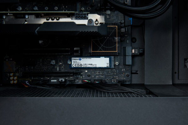 e43b5e44d7cb4253d08f4c0feca36f2017a21c4c-1.jpg Kingston Technology 1000G NV3 M.2 2280 NVMe SSD